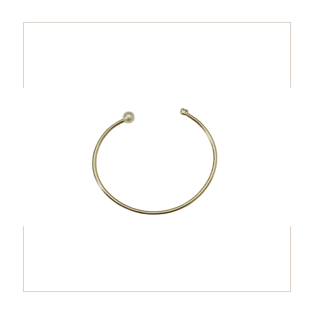 Chloe Pearl and Crystal Bangle Bracelet(18K Gold Filled)
